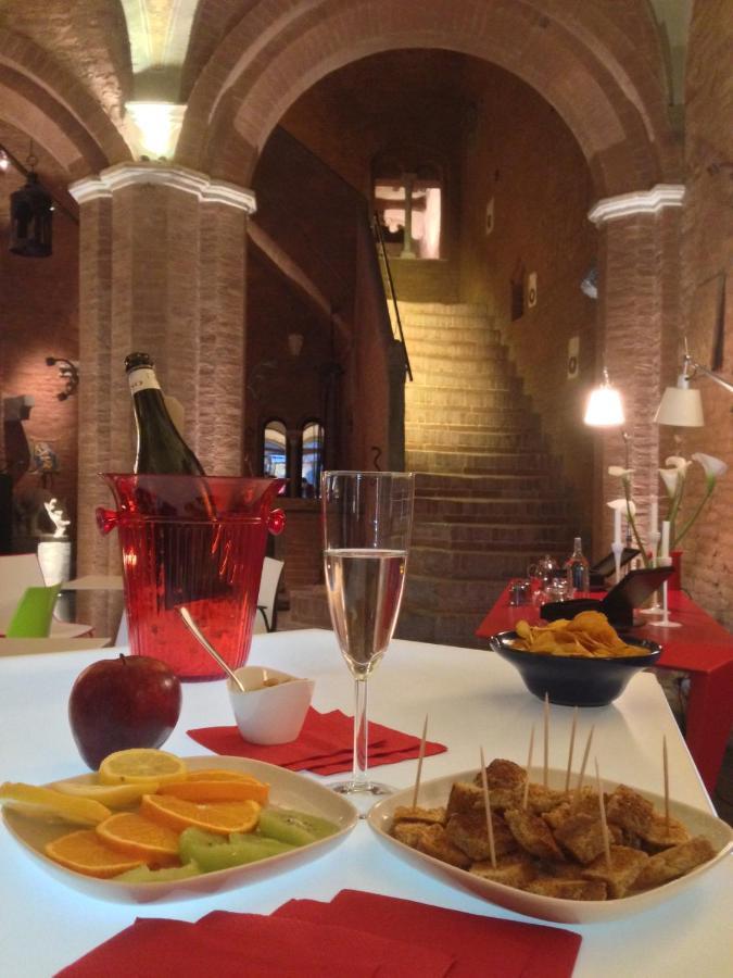 Hotel Palazzetto Rosso - Art Siena